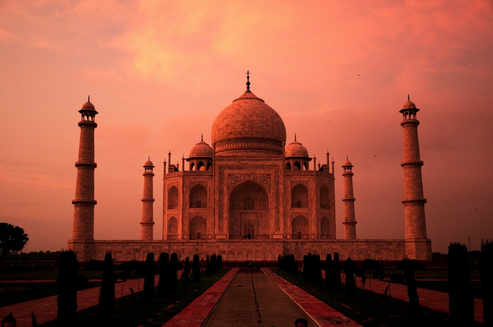 Sight of Taj Mahal at Sunrise
