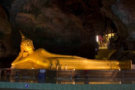 Statue of sleeping Buddha